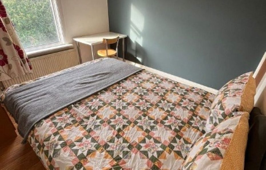 49 Windsor Road, London E7 0QY, UK
